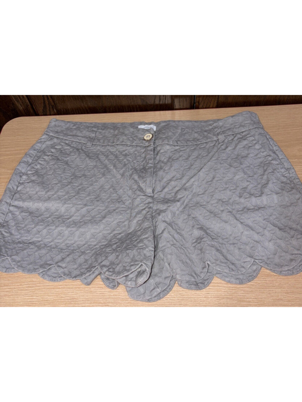 Crown & Ivy Size 14 Shelby Scalloped Shorts Gray Textured Stretch